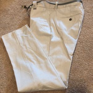 Grey and white patterned pants ❤️❤️